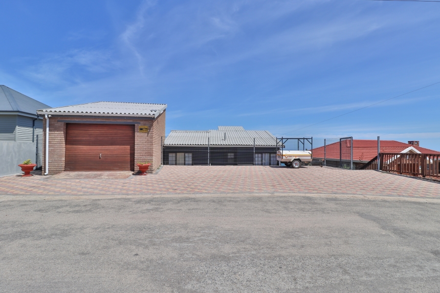 10 Bedroom Property for Sale in Dana Bay Western Cape
